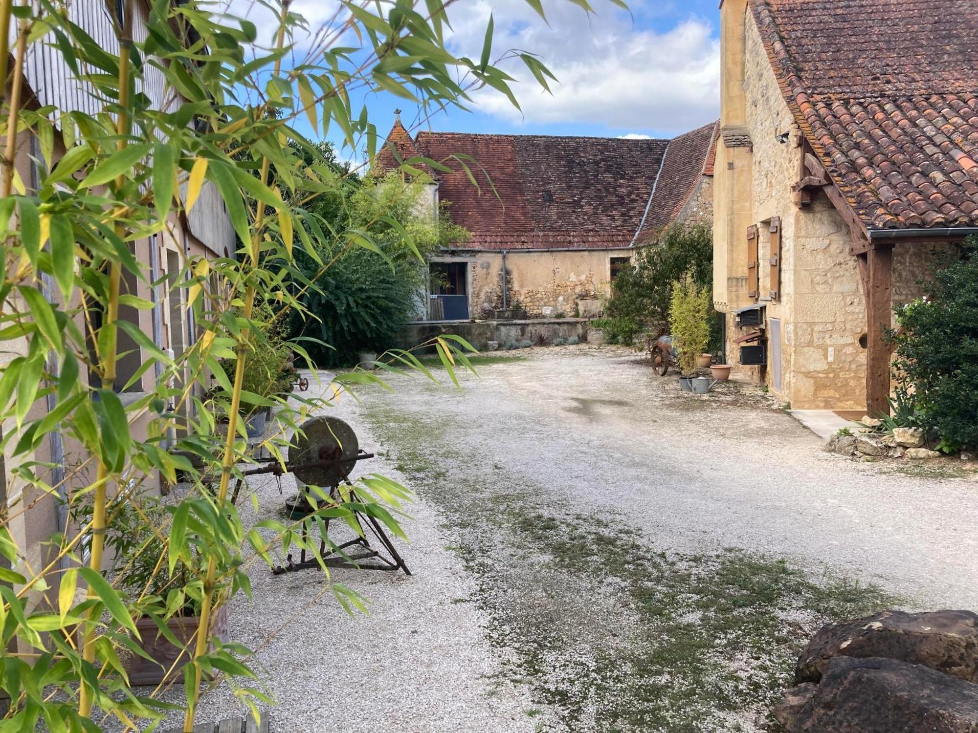 Bed and Breakfast La Ferme De Maraval Cénac-et-Saint-Julien Zewnętrze zdjęcie